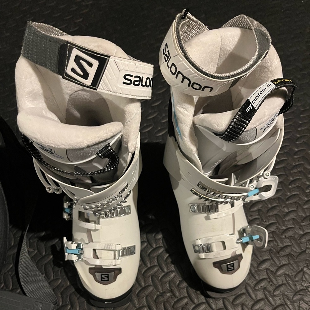 Salomon ski boots